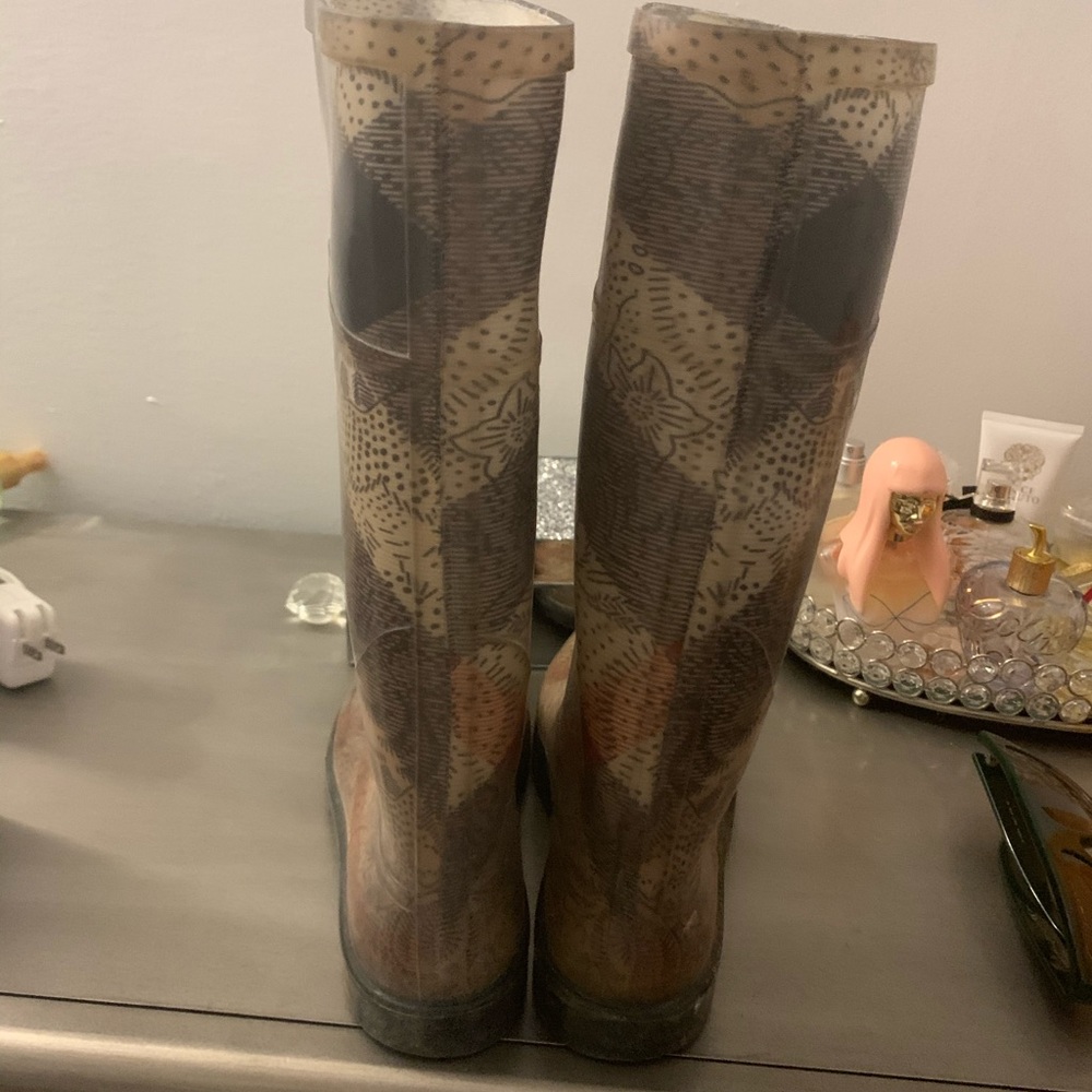 Burberry rain boots